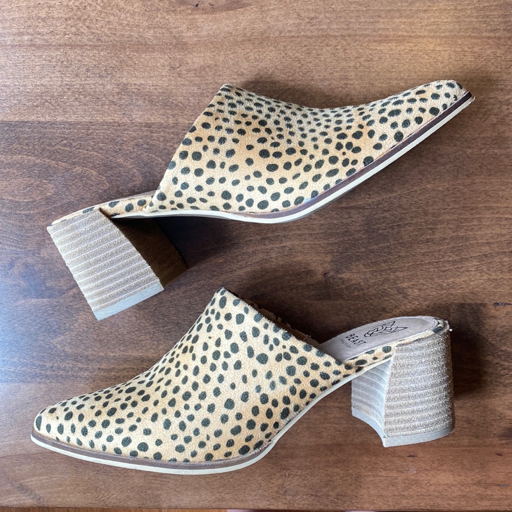 6.5 printed mules